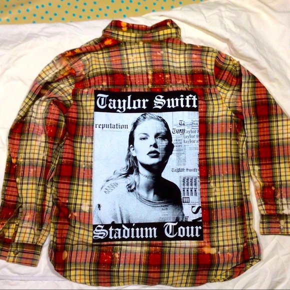 Tops - *Sold*Vintage Vibe Flannel Taylor Swift